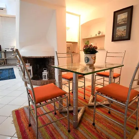 Castello Apartman