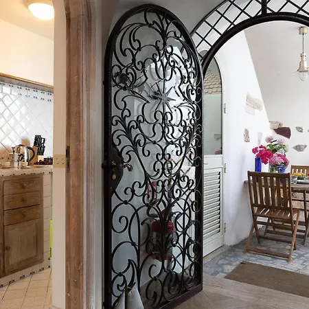 Castello Apartment