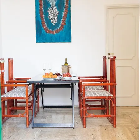 شقة Castello كابري